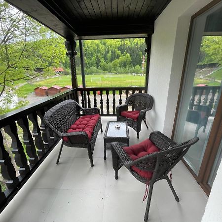 Castle Residence Apt. Eminescu Buşteni Екстериор снимка
