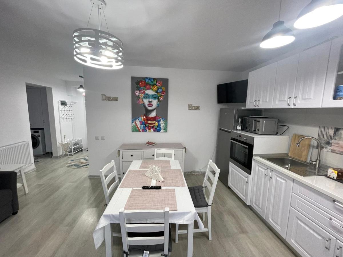 Castle Residence Apt. Eminescu Buşteni Екстериор снимка